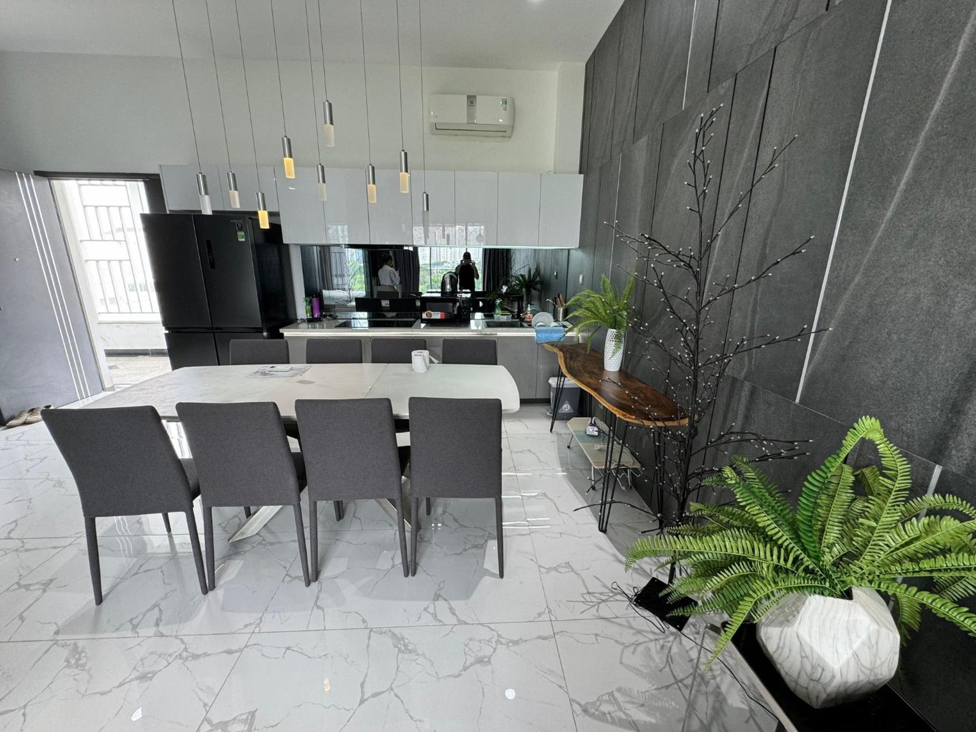 Lakeview 2, Thu Thiem - Rory's Apartment *