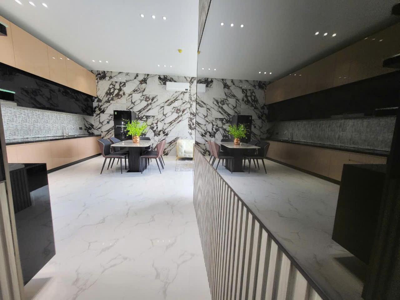 Lakeview 2, Thu Thiem - Rory's Ho Chi Minh City